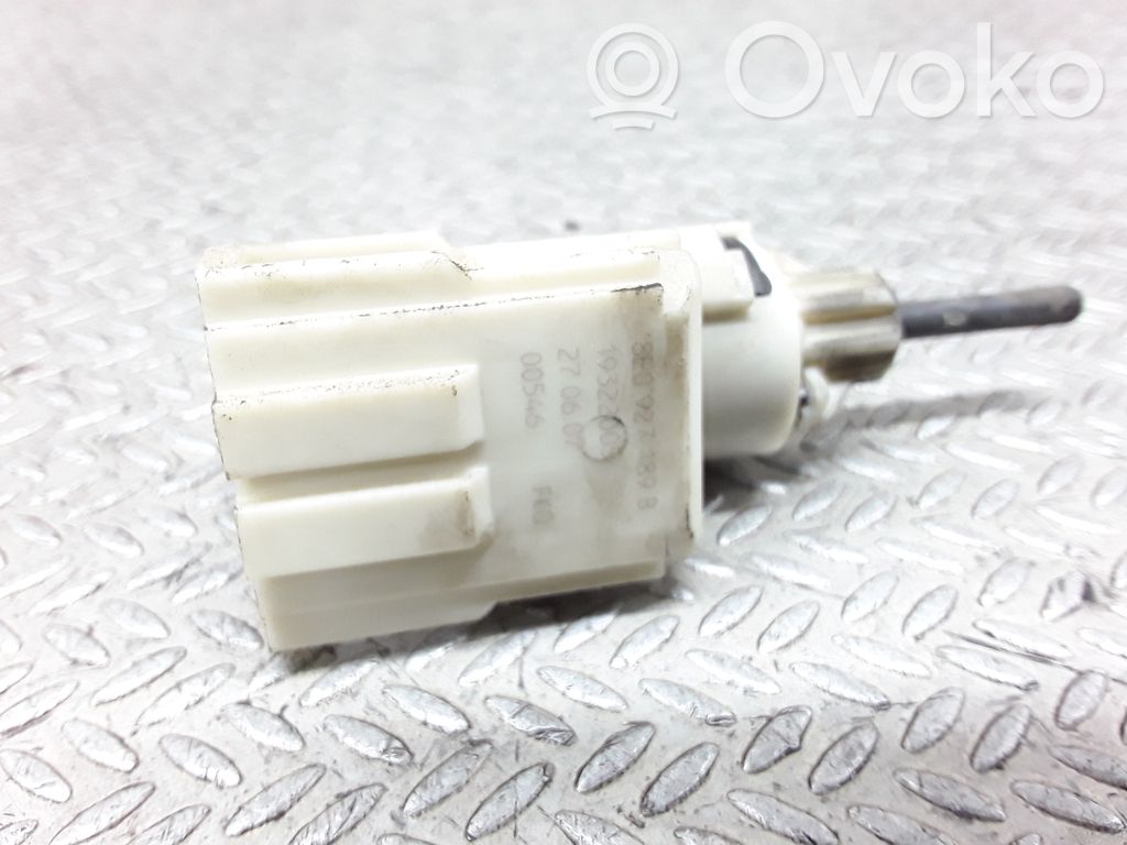 Kupplungsschalter   8E0927189B