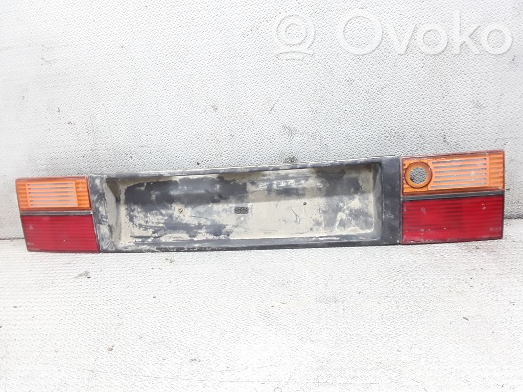 Volkswagen Vento Garniture de hayon 