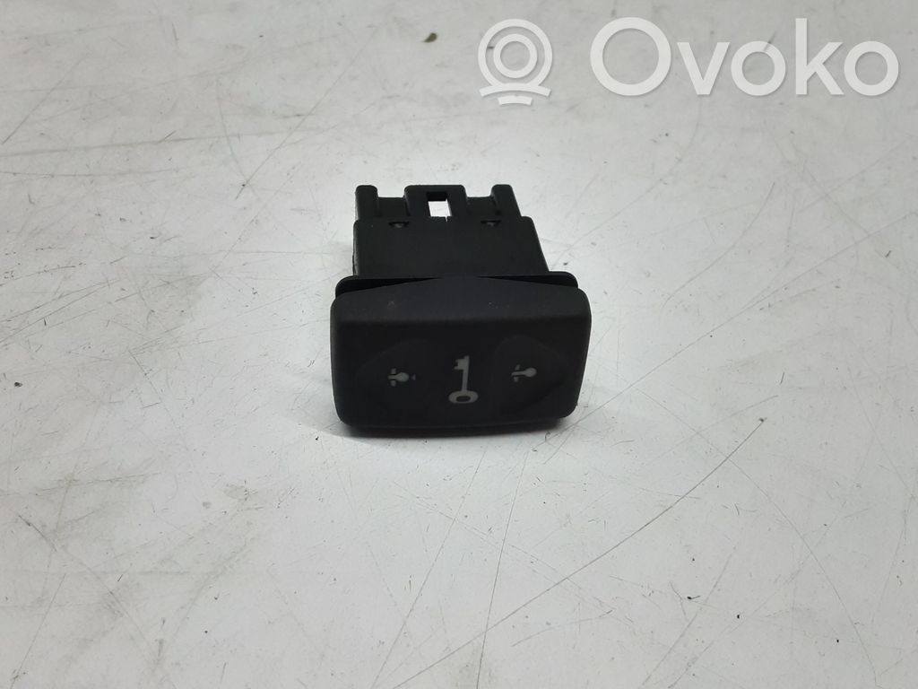 Central locking switch button   YUF101530LNF