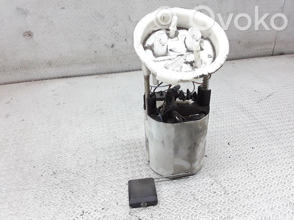 BMW 3 E90 E91 Polttoainesäiliön pumppu 