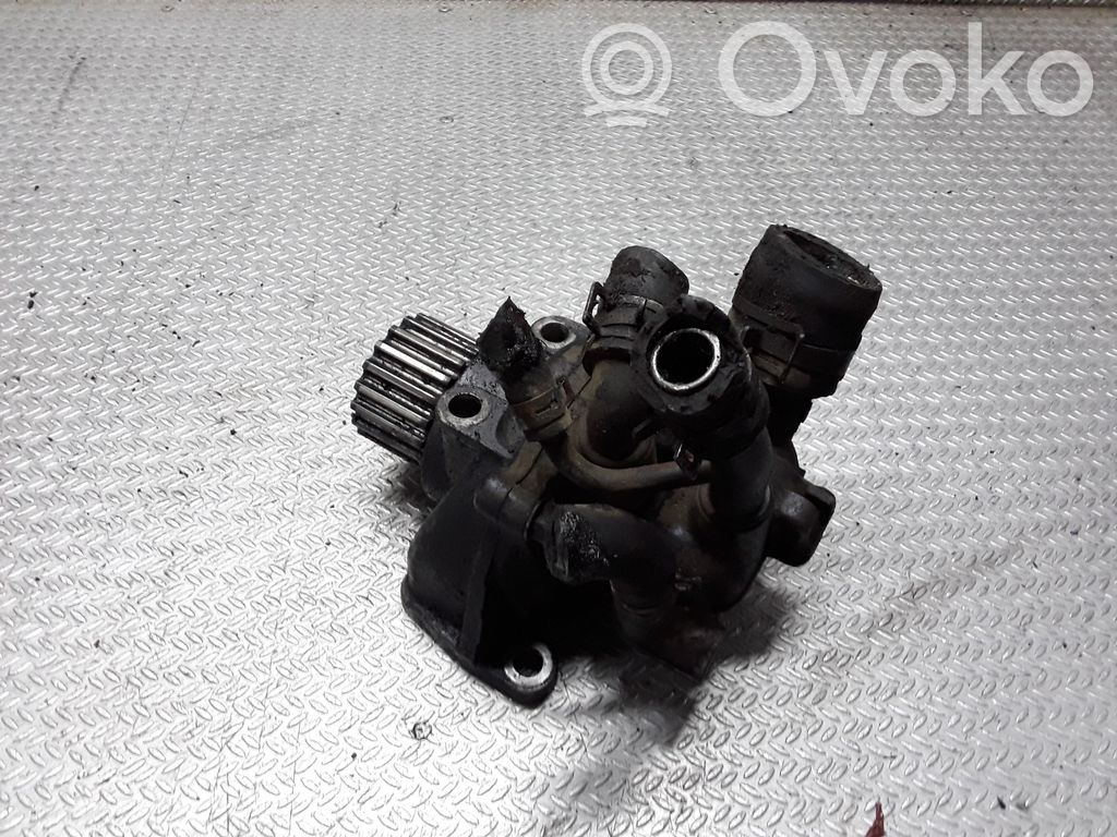 Mazda 5 Pompe de circulation d'eau 