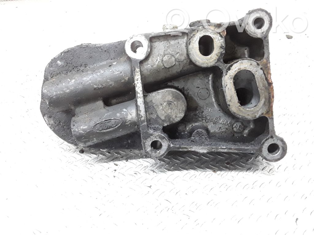 Ford Focus Oil filter mounting bracket 