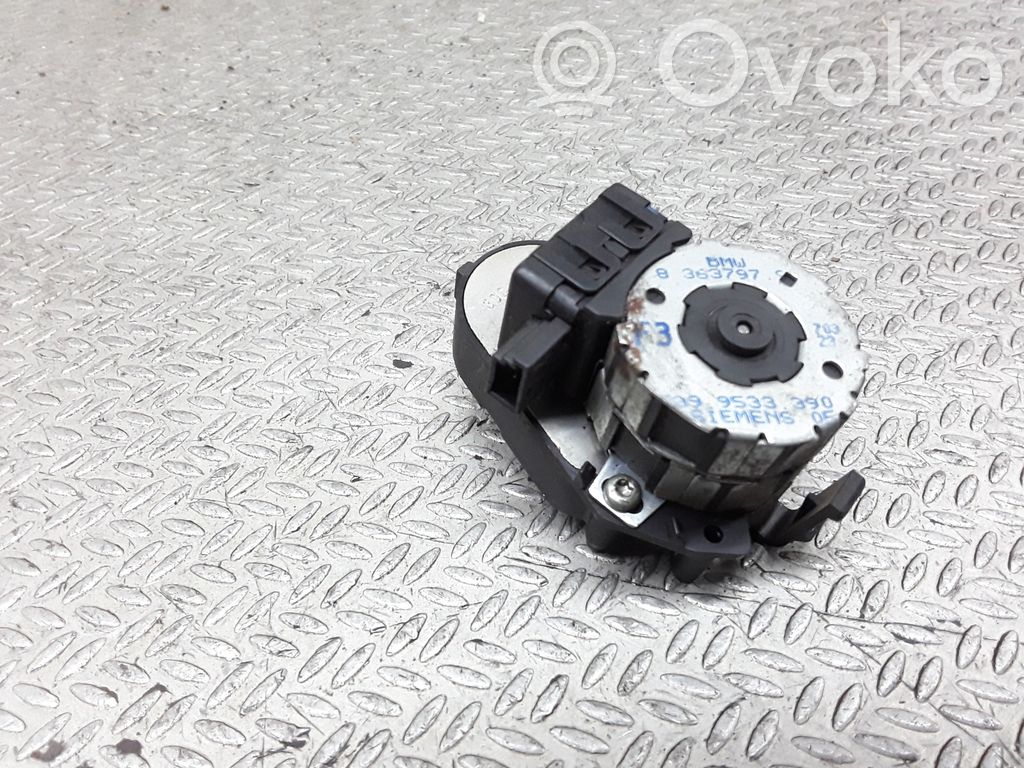 Stellmotor Heizung Klima   83637979
