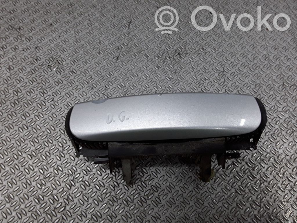 Manecilla externa puerta trasera   4B0839885