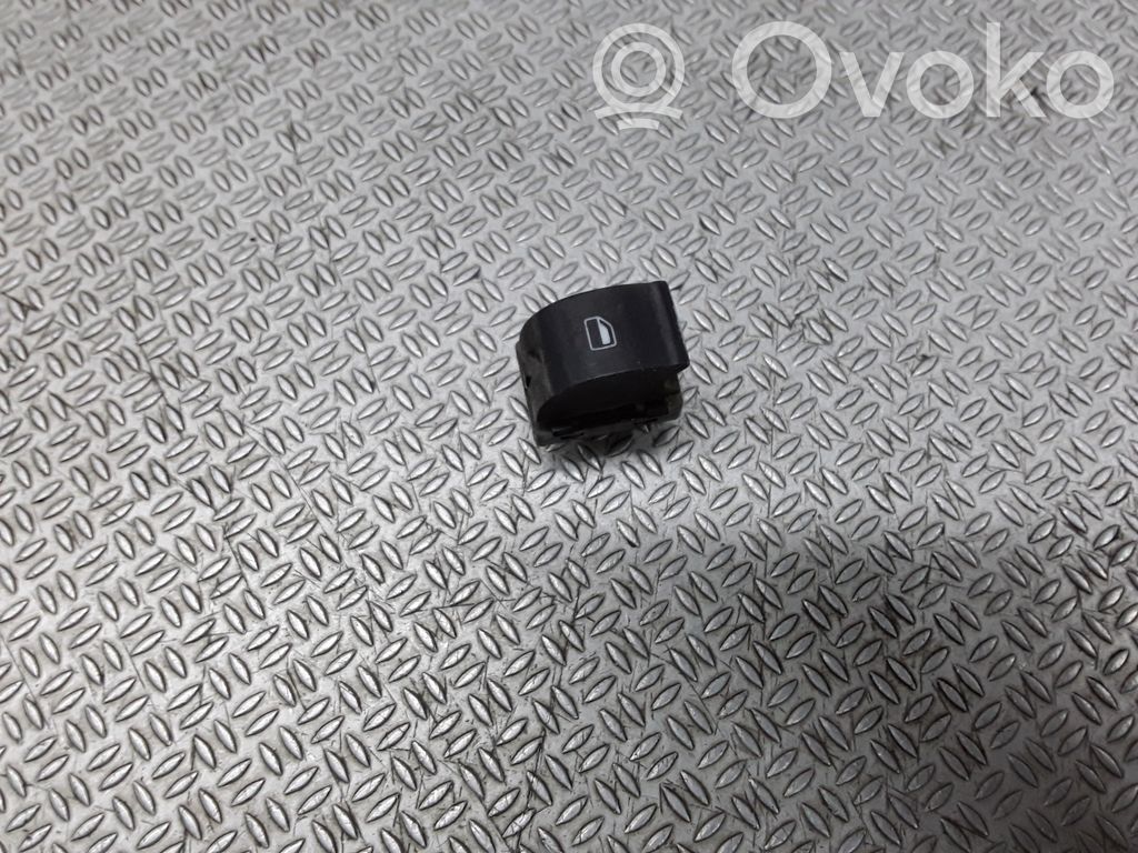 Przyciski szyb   8E0959855