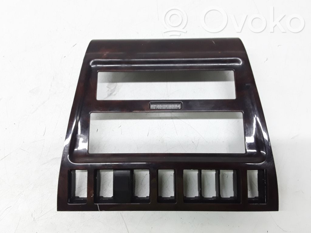 Audi A8 S8 D2 4D Radio/GPS head unit trim 