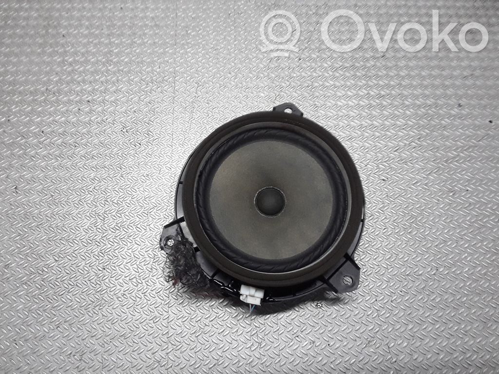 Toyota Yaris Difuzor ușă față 