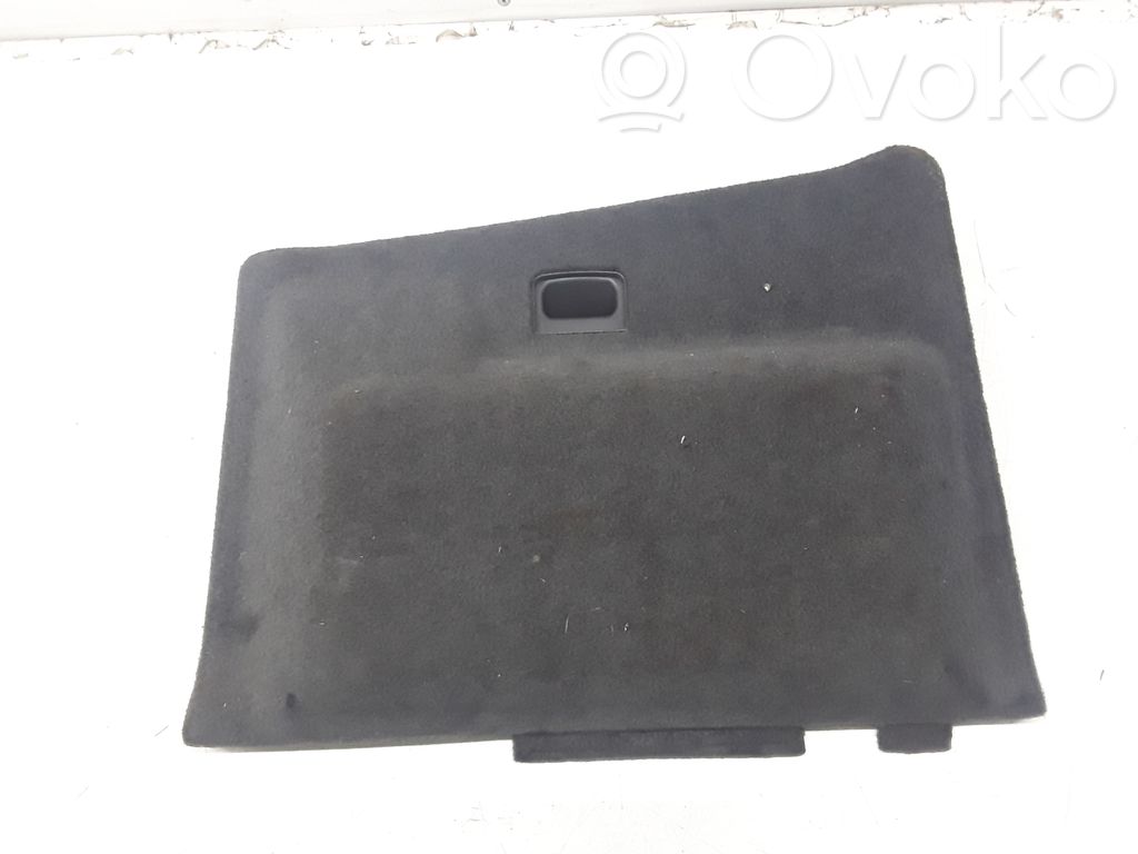 Audi A8 S8 D2 4D Capac plastic hayon 