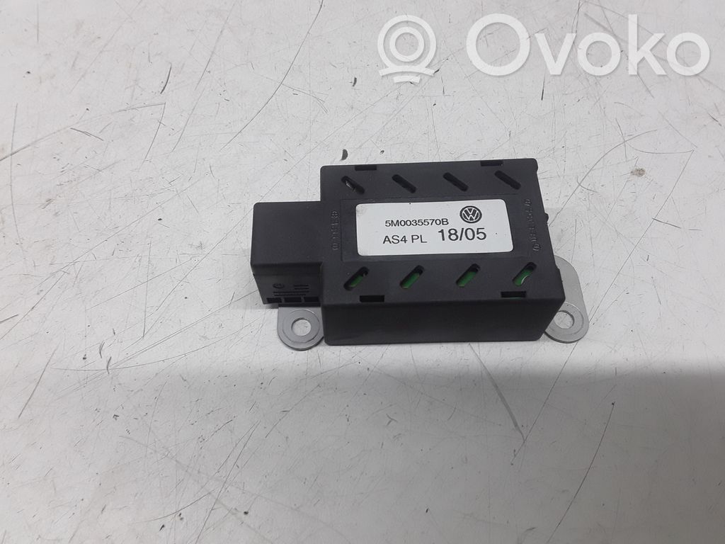Pystyantennivahvistin   5M0035570
