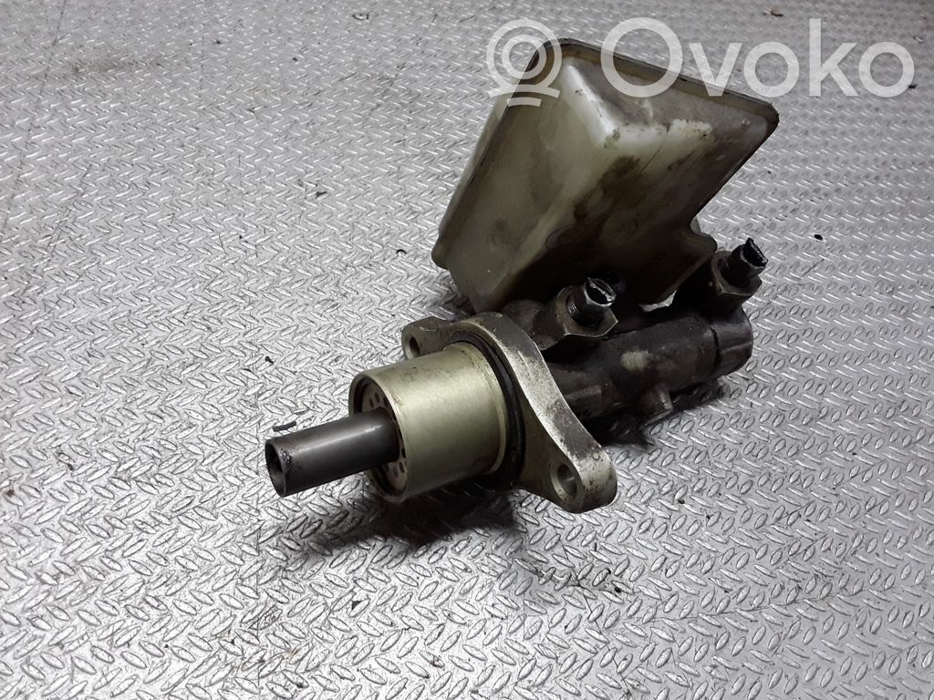Ford C-MAX I Master brake cylinder 