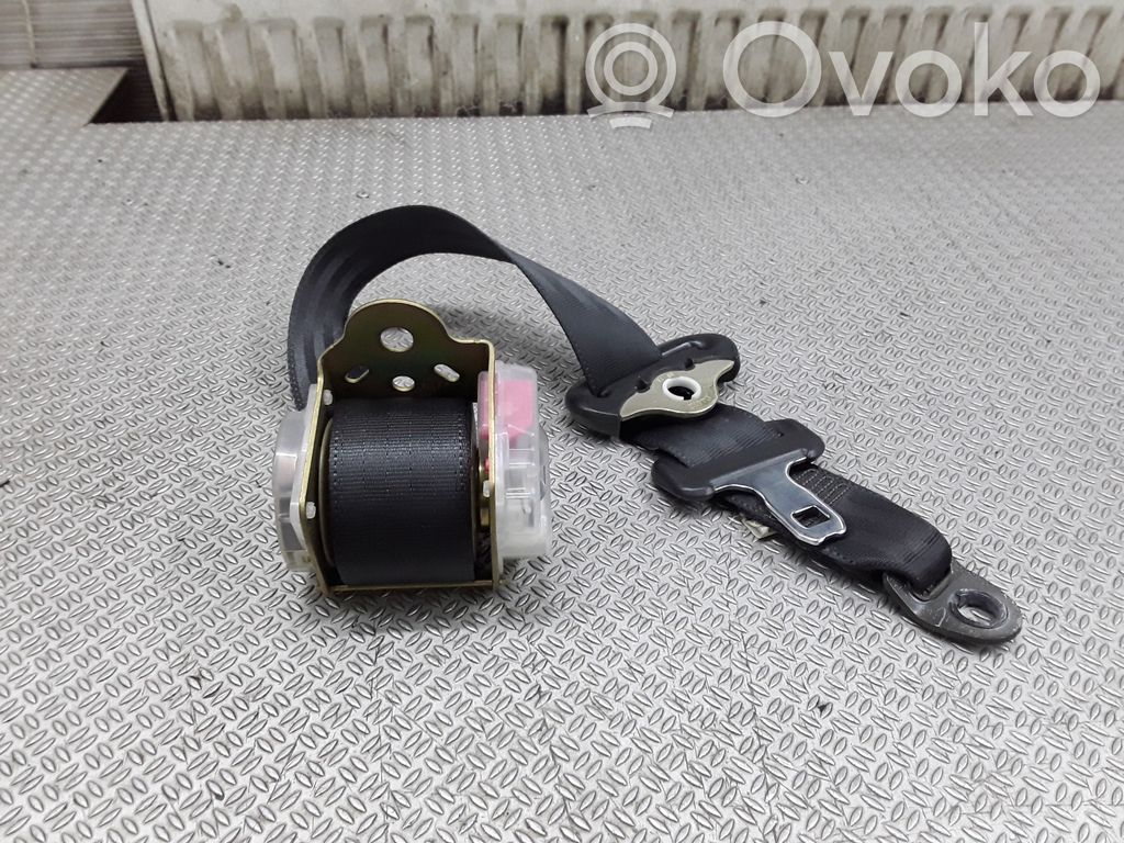 Toyota Yaris Cinturón trasero 