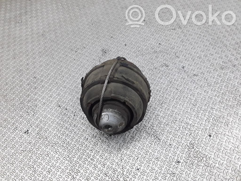 Soporte de montaje del motor   9492801