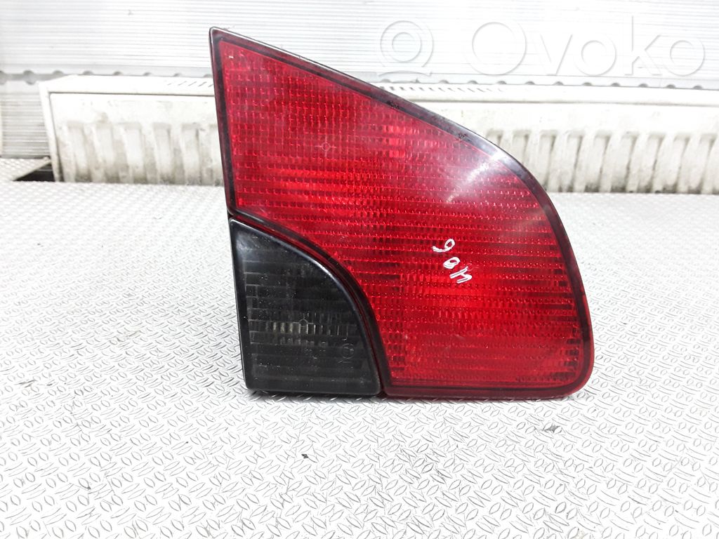 Peugeot 406 Lampy tylnej klapy bagażnika 