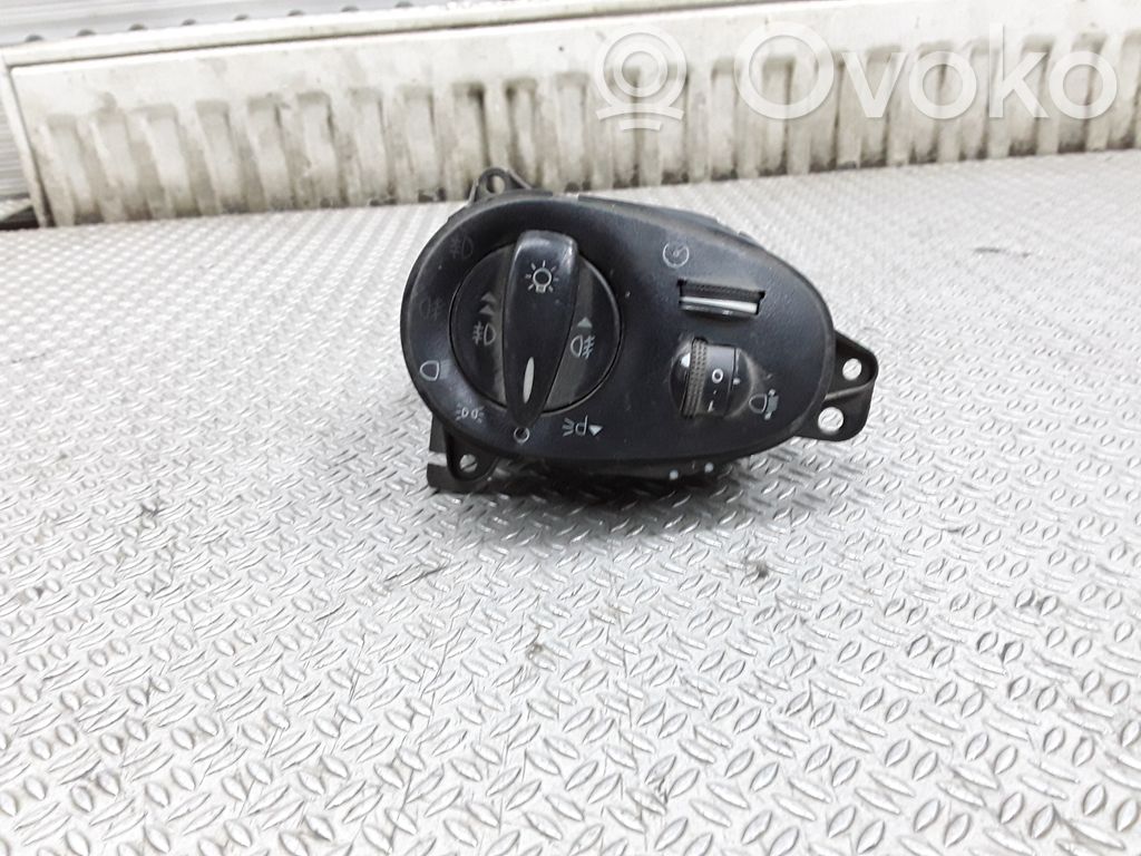 Ford Focus Light switch 