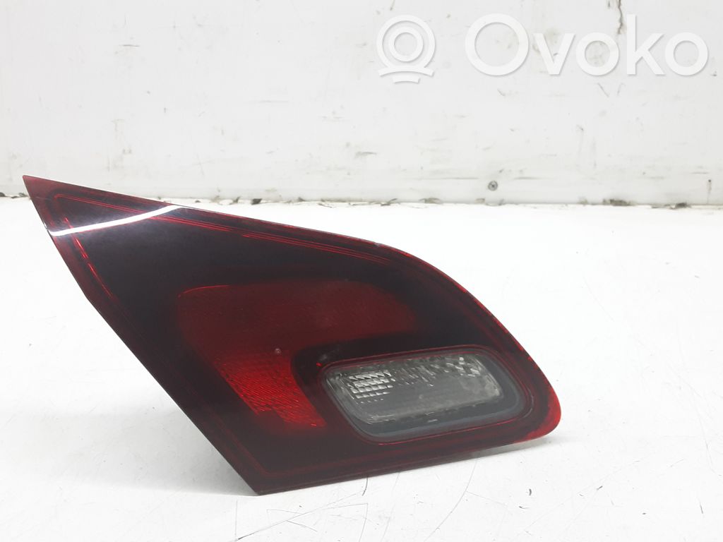 Tailgate rear/tail lights   1090098