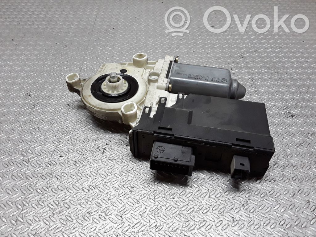 Citroen C5 Silnik regulatora szyby drzwi przednich 
