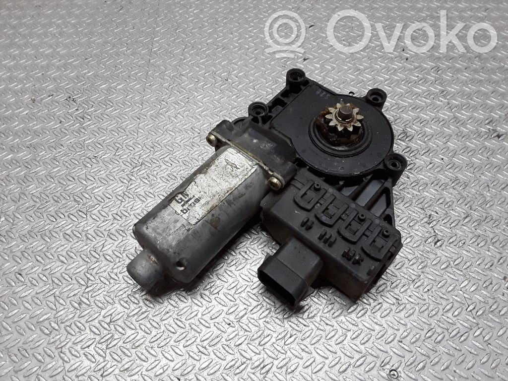 Opel Zafira A Silnik regulatora szyby drzwi przednich 