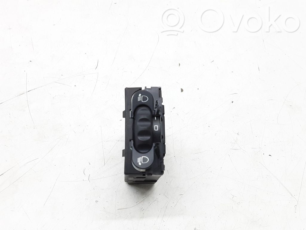 Bouton commande réglage hauteur de phares   8200022569