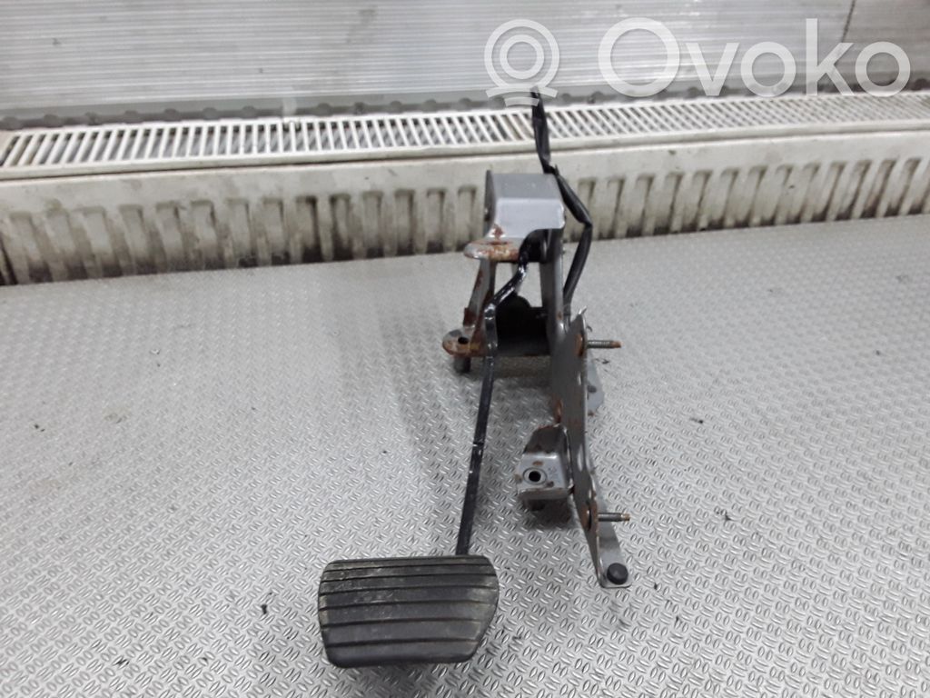 Brake pedal   8200696868