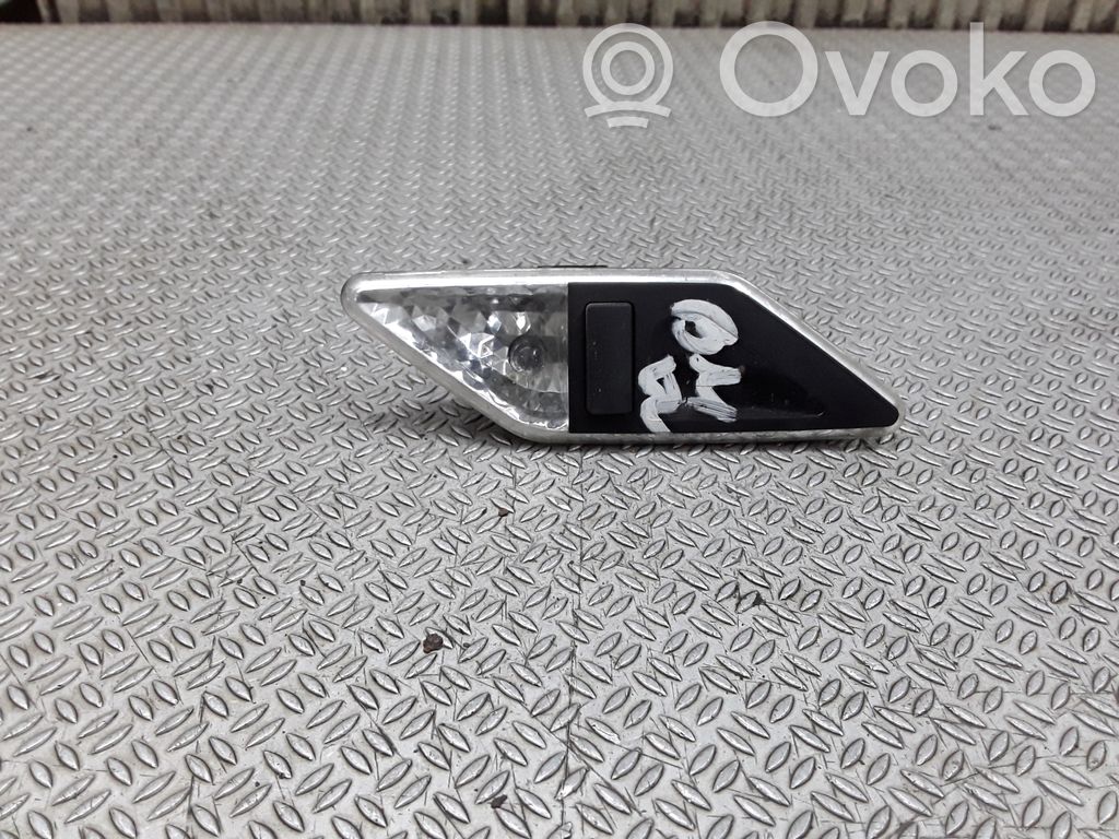 BMW 3 E46 Luz del asiento trasero 