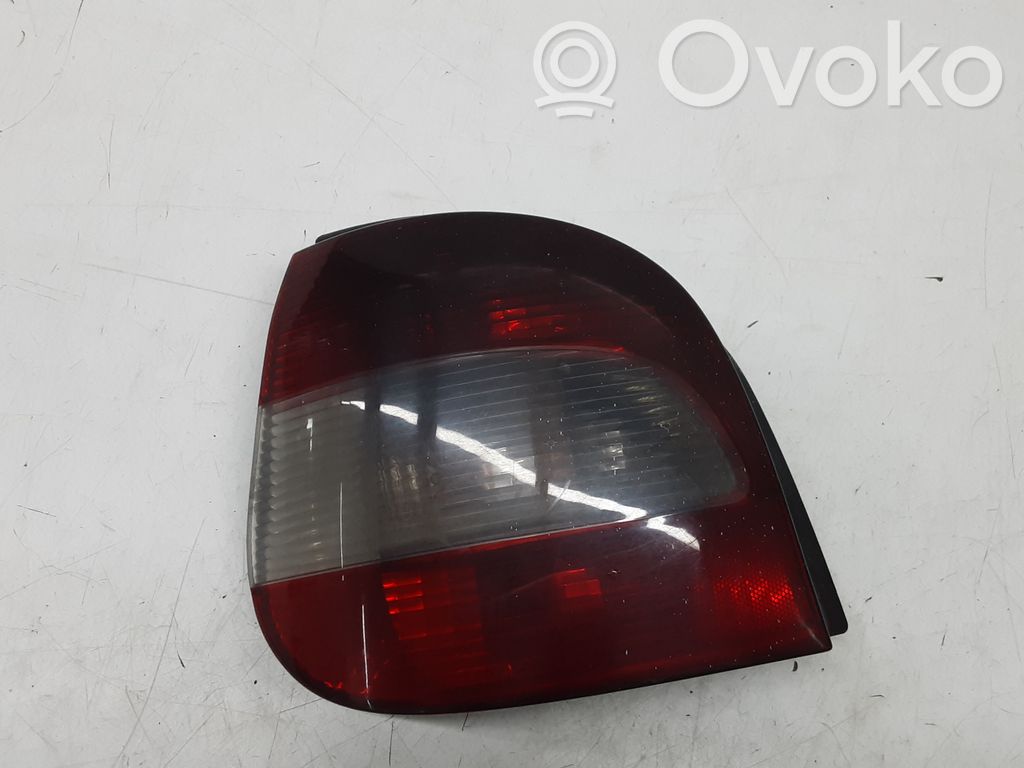 Luz trasera/de freno   E29002