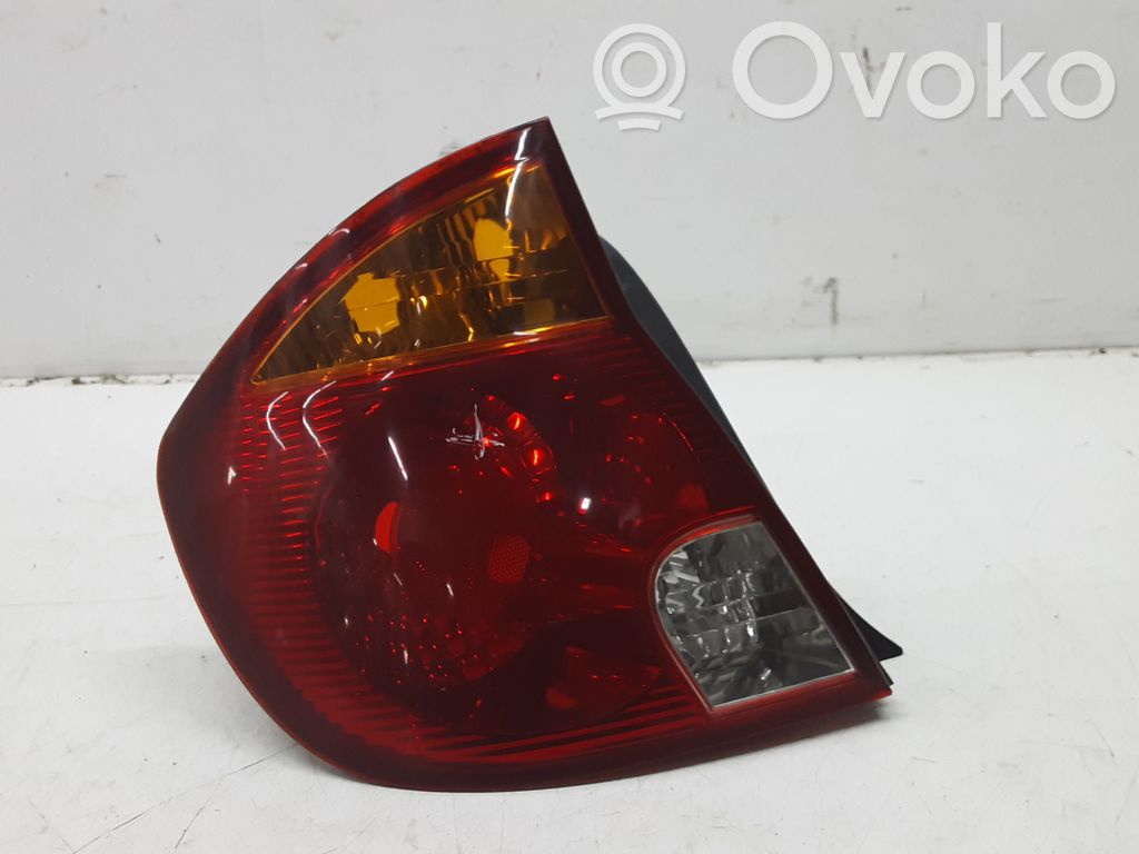 Hyundai Accent Aizmugurējais lukturis virsbūvē 