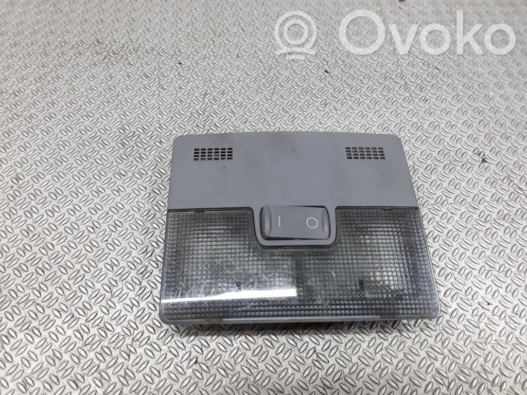 Audi A6 S6 C5 4B Etuistuimen valo