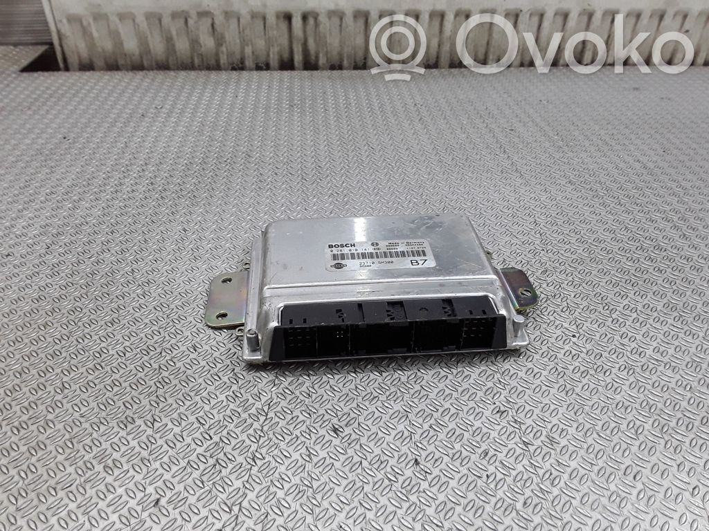 Unidad de control/módulo del motor   237105M300,0281010141