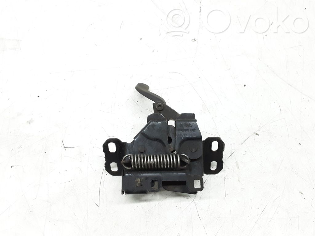 Serrure de capot   A1688800160