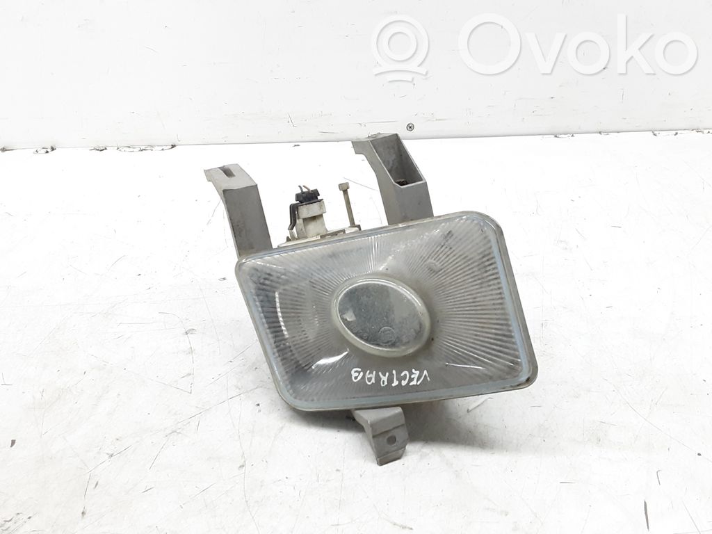 Opel Vectra B Miglas lukturis priekšā 