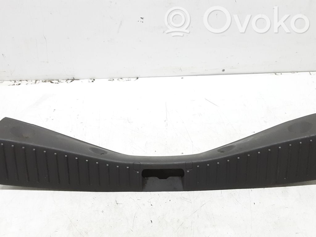Protector del borde del maletero/compartimento de carga   3M51R40320