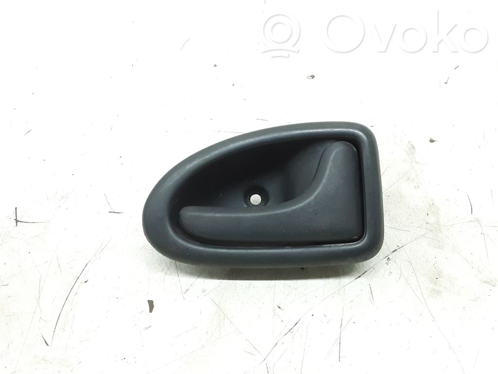 Manecilla interna puerta delantera   99035101