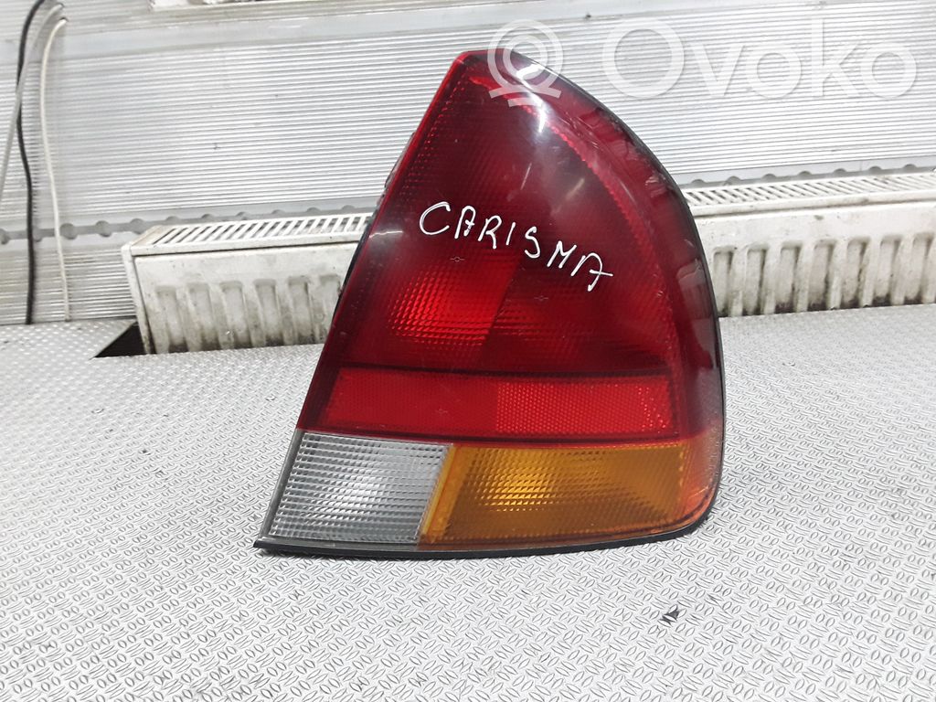 Mitsubishi Carisma Luz trasera/de freno 