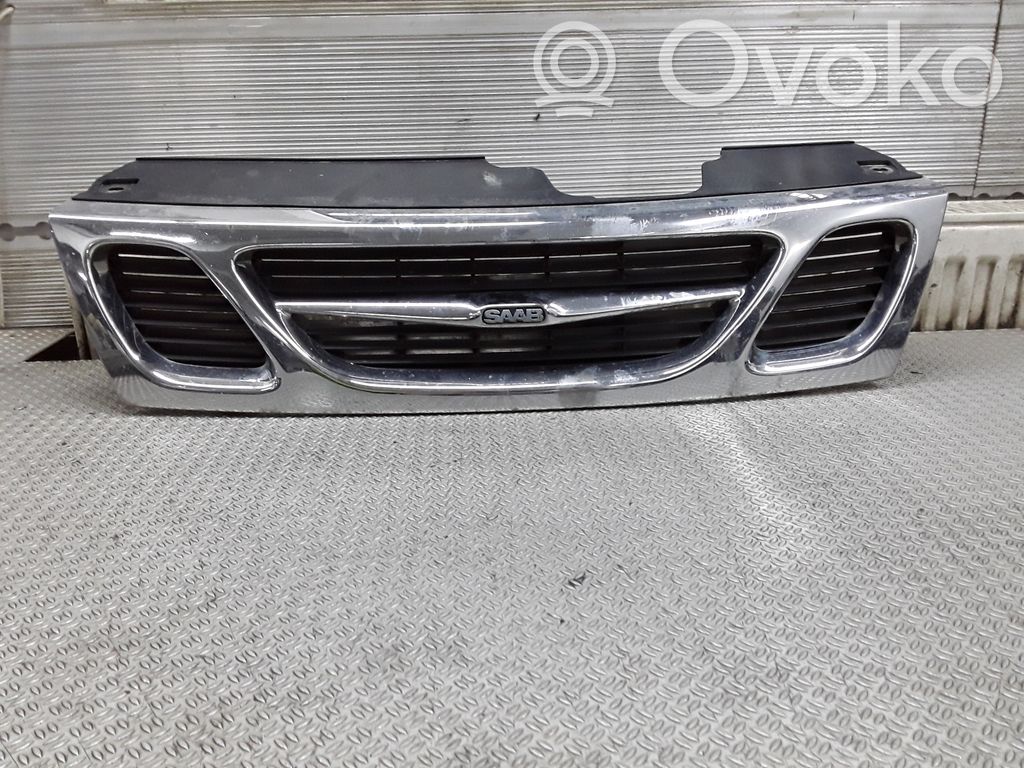 Saab 9-5 Front bumper upper radiator grill 