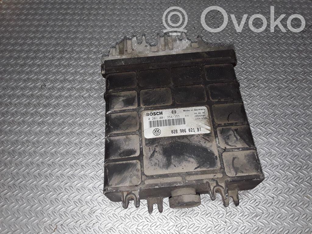 Volkswagen Golf III Engine control unit/module 