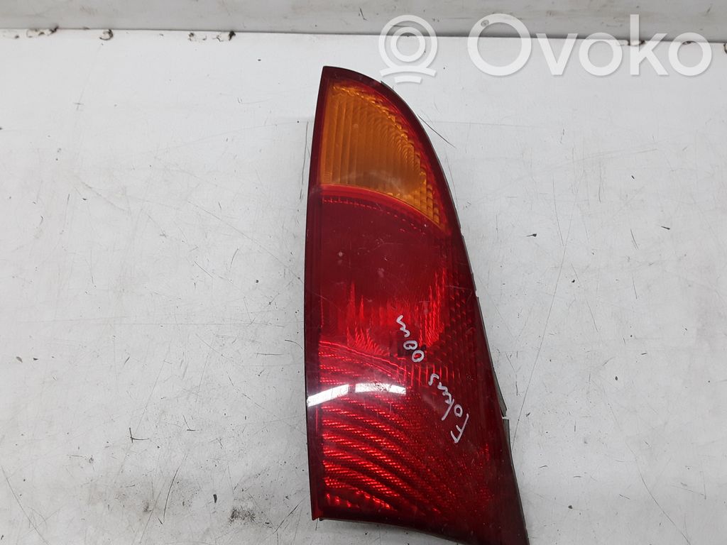Ford Focus Aizmugurējais lukturis virsbūvē 