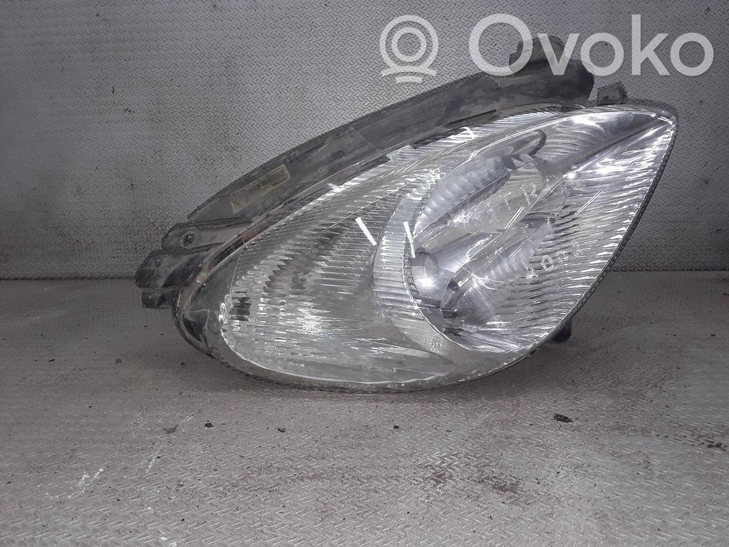 Phare frontale   085521116L