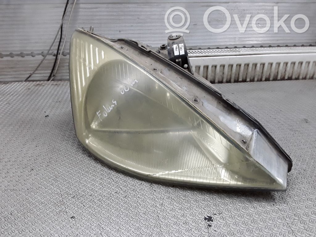 Ford Focus Headlight/headlamp 