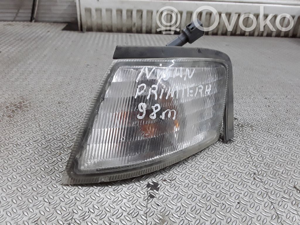 Nissan Primera Front indicator light 