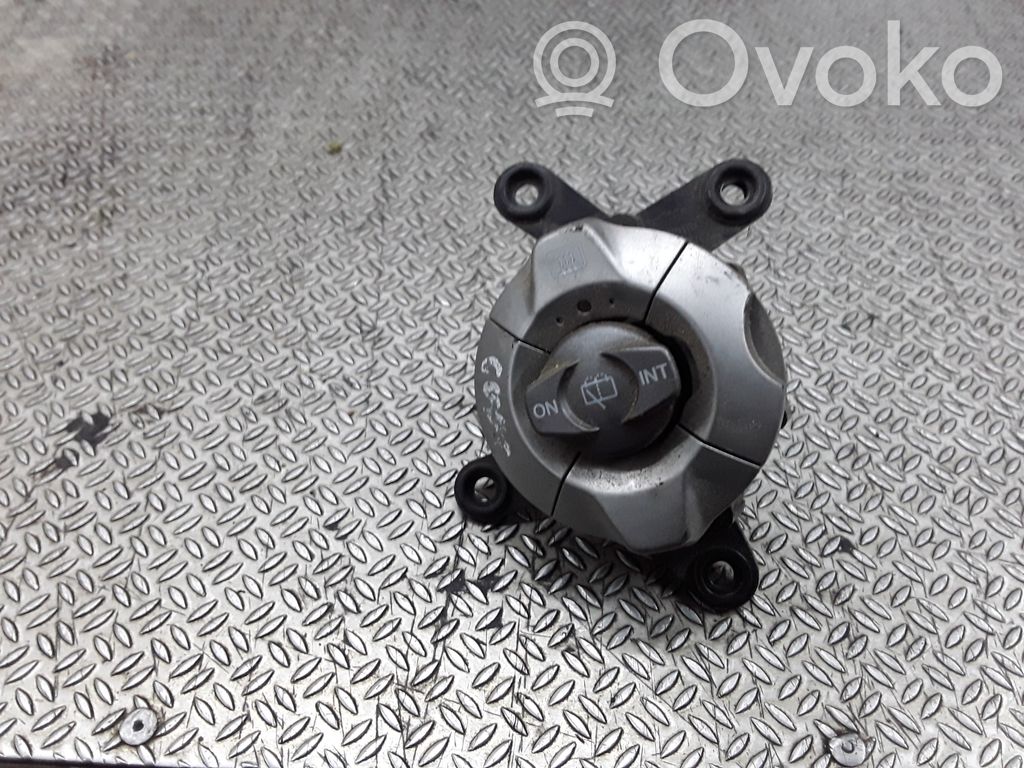 Hyundai Coupe Windscreen/window heater switch 