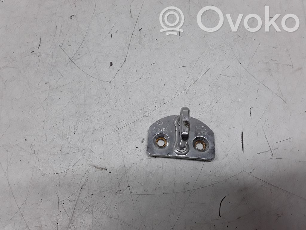 Renault Megane III Rear door lock loop/hook striker 