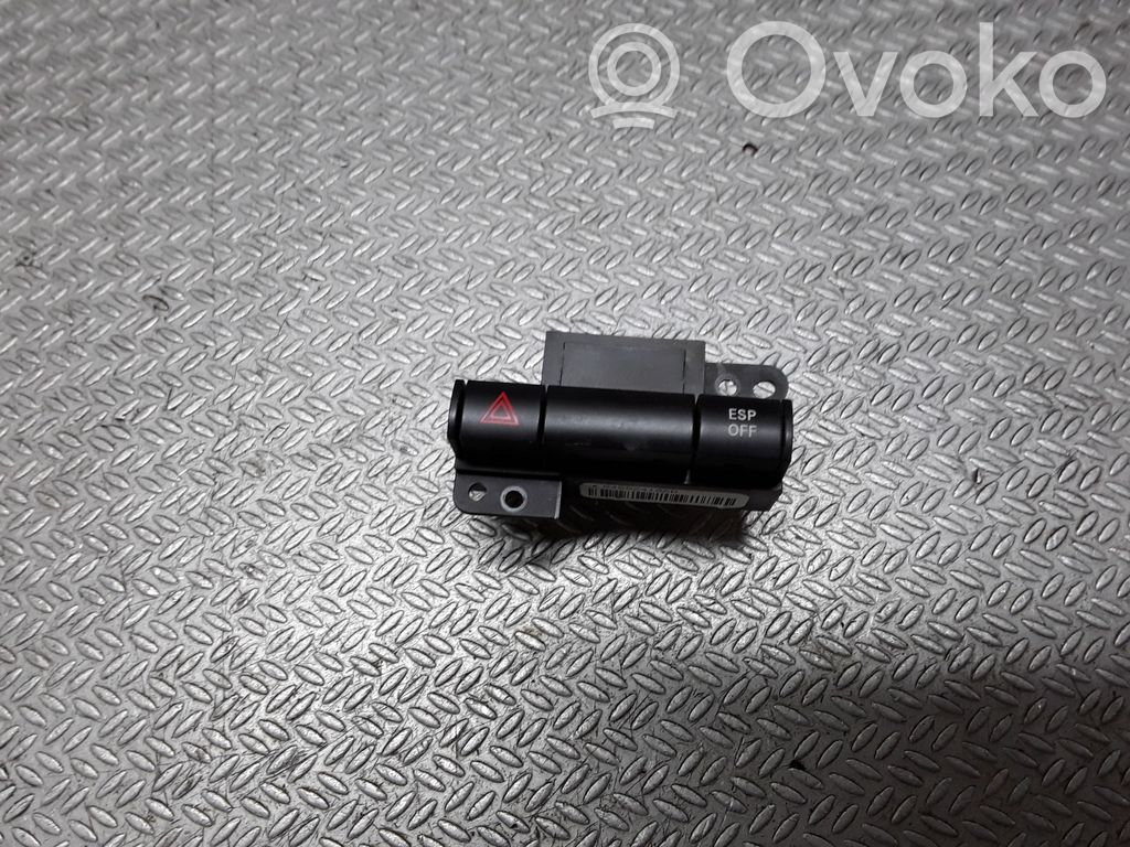 Botón interruptor de luz de peligro   04602418AH