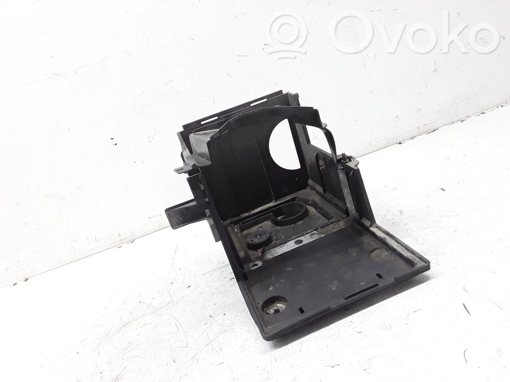 Ford Focus C-MAX Akkulaatikon alusta 