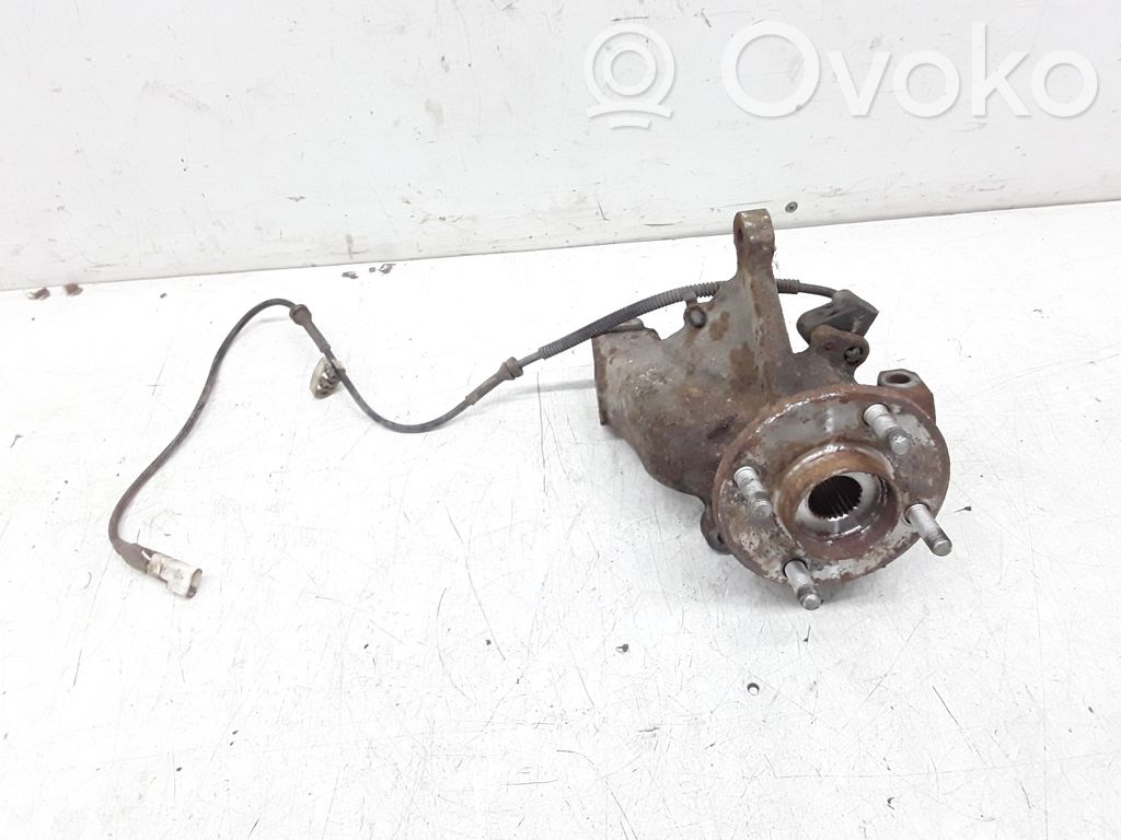 Front wheel hub spindle knuckle