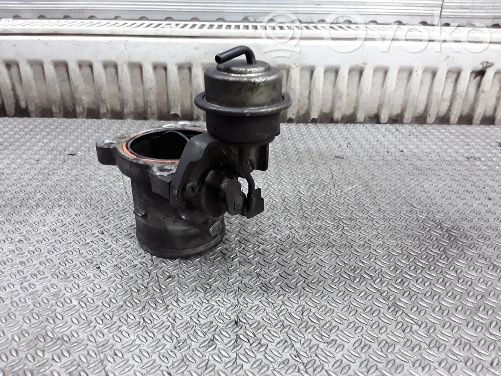 Engine shut-off valve   RDB60501