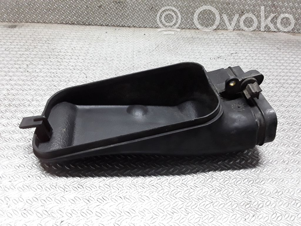 BMW 3 E90 E91 Air intake duct part 