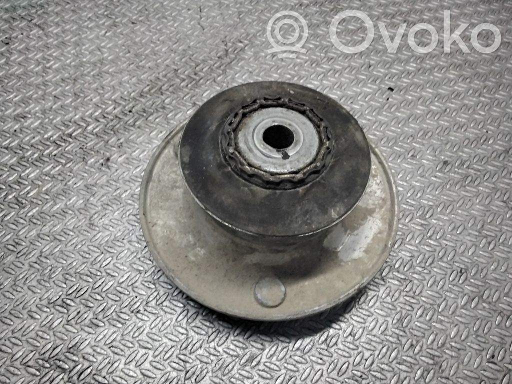 Front upper strut mount