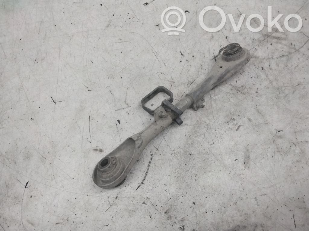Braț control spate