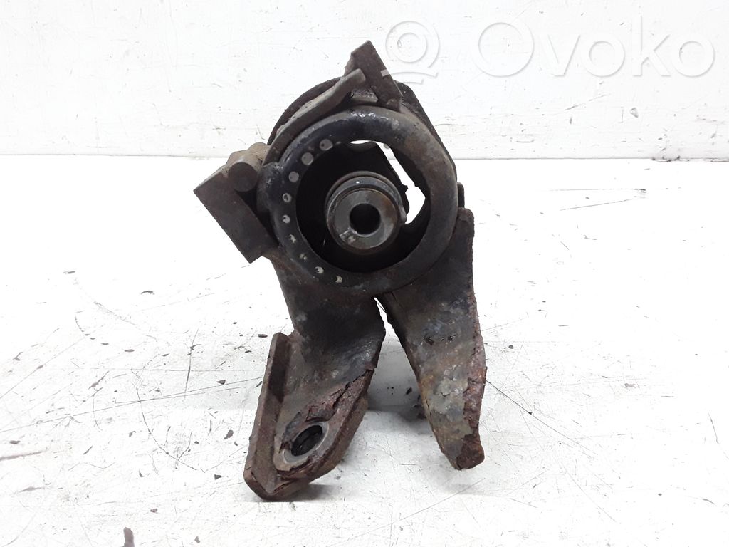 Engine mount bracket