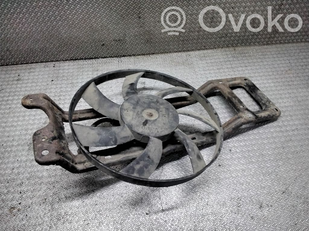 Osłona wentylatora chłodnicy   EM10596T9C,856648AG
